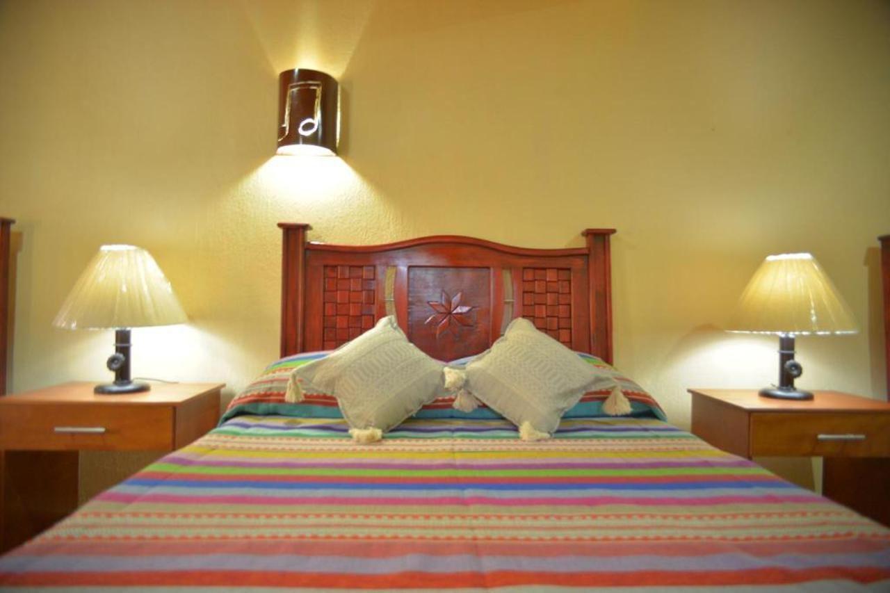 טפאלפה Oyo Hotel Castillo Santa Cecilia מראה חיצוני תמונה